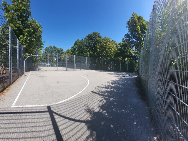 Profile of the basketball court Matznerpark, Vienna, Austria