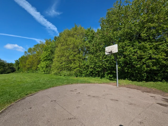 Profile of the basketball court Tubbenden Park, Orpington, United Kingdom