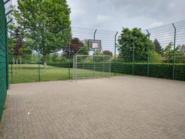 Profile of the basketball court Mini Hoop am Pommerneck, Göttingen, Germany