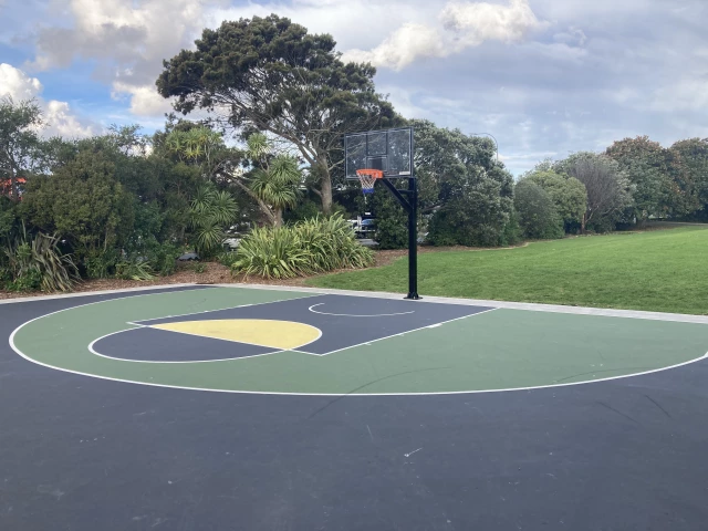 Profile of the basketball court Onehunga Bay Reserve Court, Auckland, New Zealand