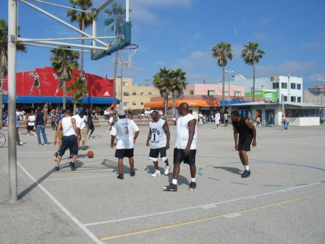 Venice Beach Bball Courts