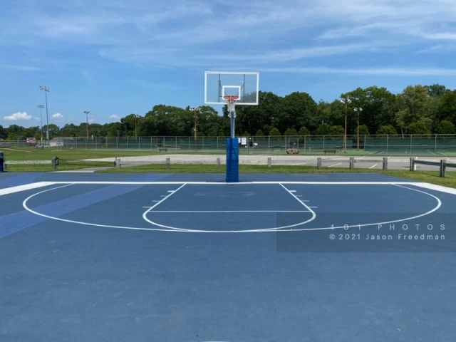 Profile of the basketball court Stonington Town Park, Pawcatuck, CT, United States