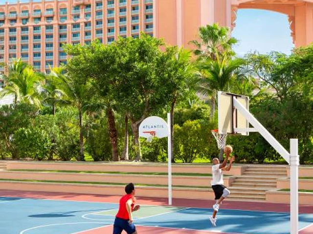 Profile of the basketball court Atlantis Basketball Court, Nassau, Bahamas