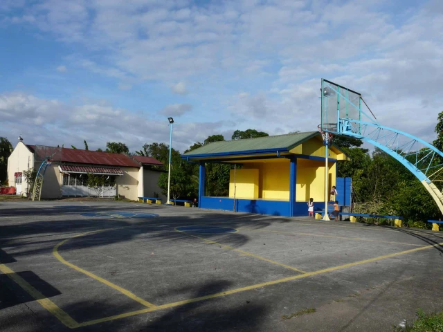 A basketball court in Kaunlaran, near Molino, Cavite (Philippines)