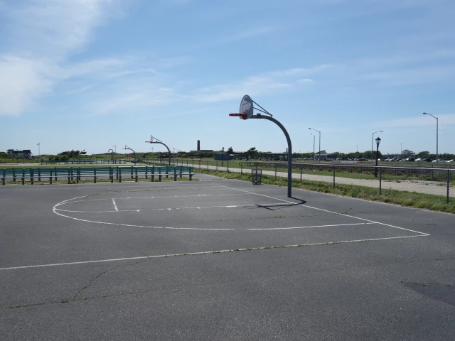 Profile of the basketball court Jacob Riis Park, Queens, NY, United States