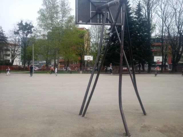 Profile of the basketball court Osnovna škola Georgi Stojkov Rakovski, Banja Luka, Bosnia and Herzegovina