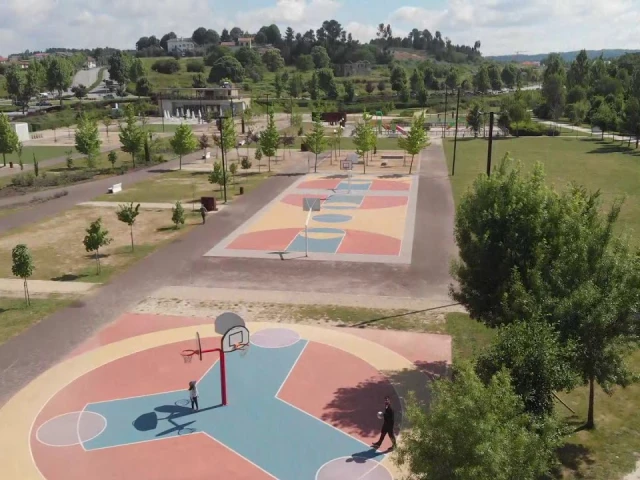 Profile of the basketball court Parque Urbano de Santiago, Viseu, Portugal