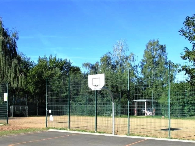 Profile of the basketball court Court neben dem Bolzplatz, Chemnitz, Germany