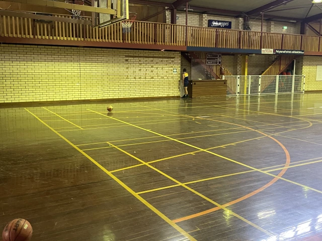 Profile of the basketball court Mannum Recreational Centre Court, Mannum, Australia