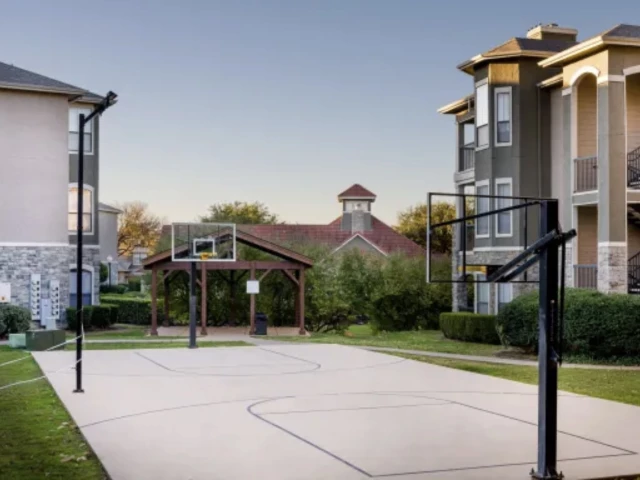 Profile of the basketball court Silverado Apartments, Frisco, TX, United States