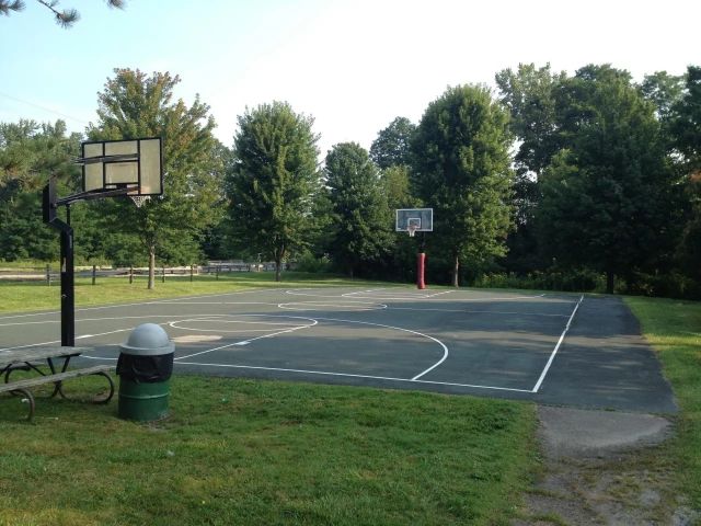 Profile of the basketball court Meadowbrook Lake Park, Stow, OH, United States