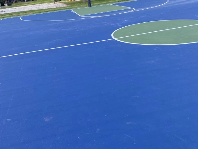 Profile of the basketball court Lakeshore Park, Harmony, FL, United States
