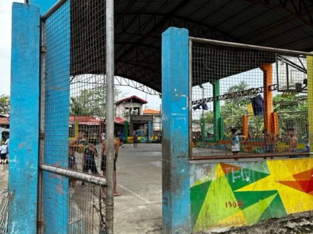 Profile of the basketball court Buyong Gym School, Lapu-Lapu City, Philippines
