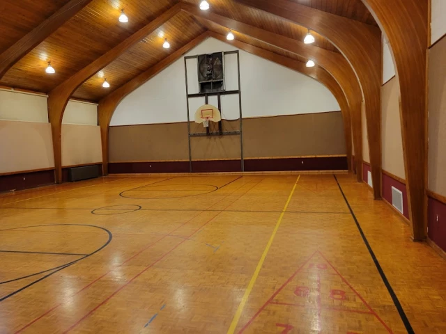 Profile of the basketball court DML Church, Brooklyn, OH, United States
