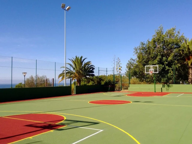 Profile of the basketball court Parque Paco Cantos, Marbella, Spain