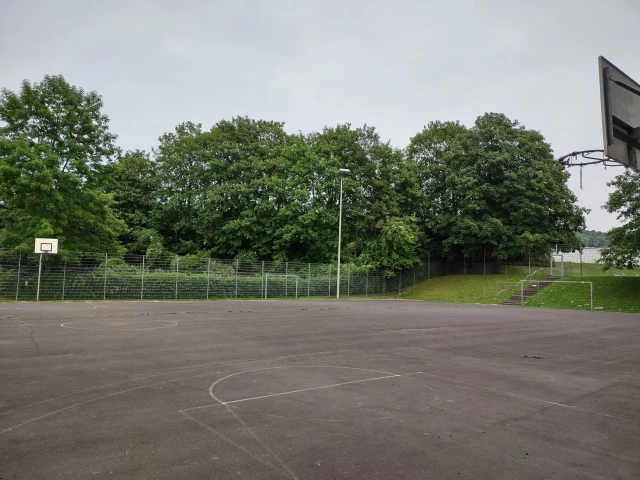 Profile of the basketball court Bolzplatz Bovenden Court, Bovenden, Germany