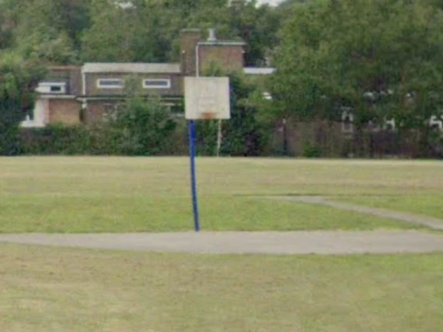 Profile of the basketball court Worlds end recreational ground, Burgess Hill, United Kingdom