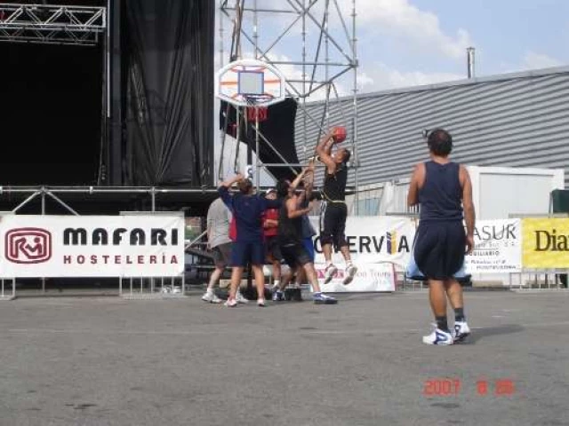 Profile of the basketball court Combarro Playground, Poio, Spain