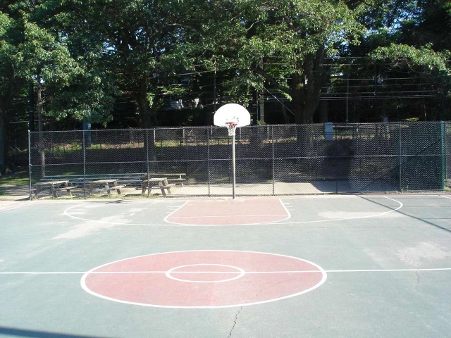 Profile of the basketball court Waldstein Park, Brookline, MA, United States