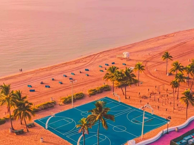 Profile of the basketball court South Beach Park, Fort Lauderdale, FL, United States