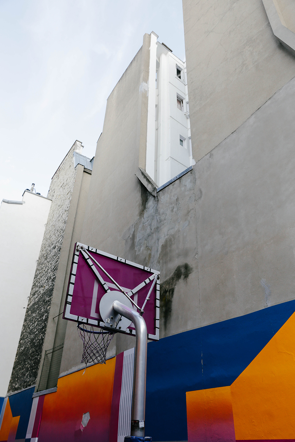 Must Hoop Pigalle Basketball Court in Paris Courts of the World