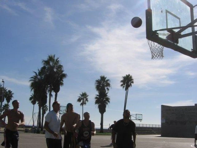 Venice Beach Bball Courts