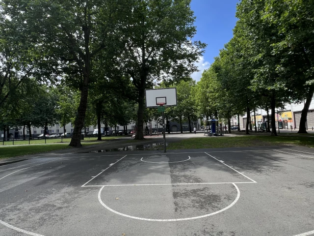 Profile of the basketball court Stuivenbergplein, Antwerp, Belgium