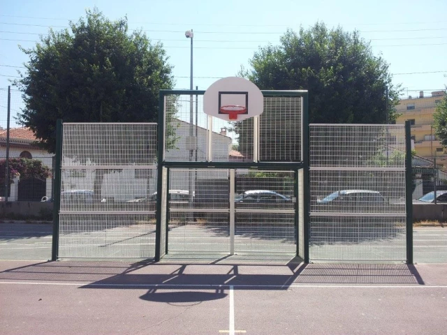 Basket of a long court - East side