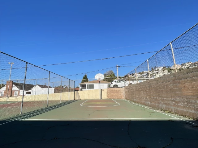 Profile of the basketball court Bello Street Court, Pismo Beach, CA, United States