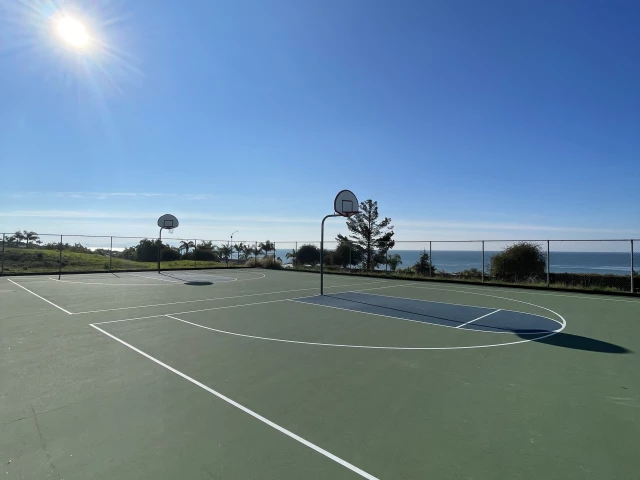 Profile of the basketball court Palisades Park, Shell Beach, CA, United States