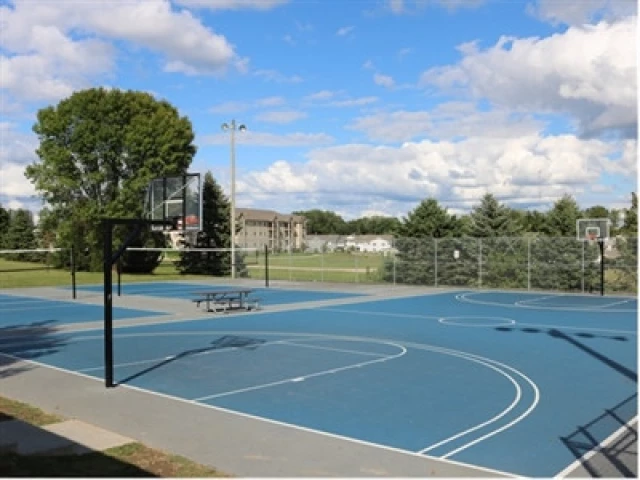 Profile of the basketball court Asbury Park, Dubuque, IA, United States