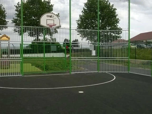 Profile of the basketball court Stade, Fontenay-le-Vicomte, France