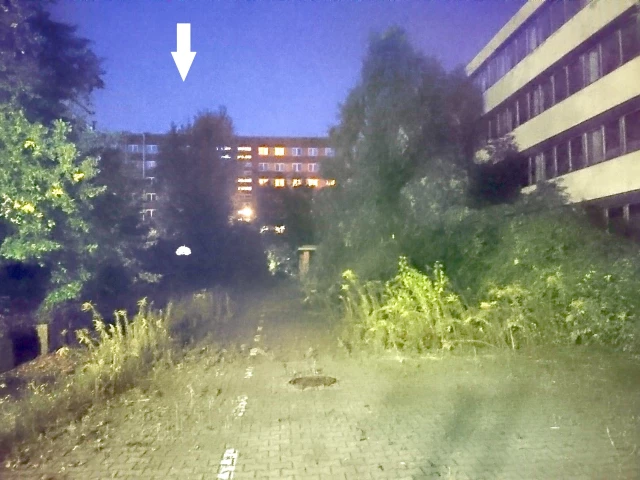 Access on the left side of Adalbertstraße 54 - behind the building