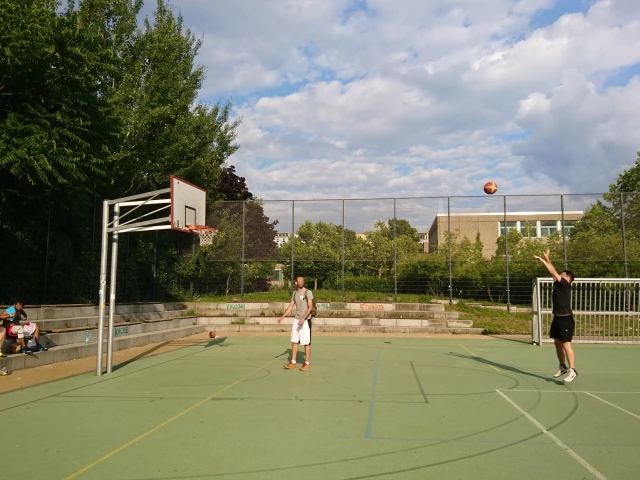 Basket of half court - North East side