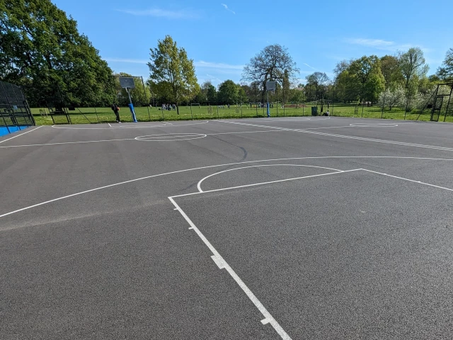 Profile of the basketball court Dulwich Park, London, United Kingdom