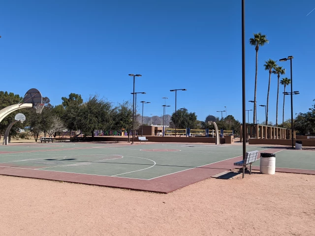 Profile of the basketball court Scottsdale Ranch Park, Scottsdale, AZ, United States