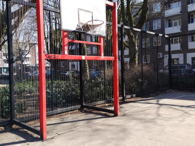 Profile of the basketball court Kipstraat, Rotterdam, Netherlands