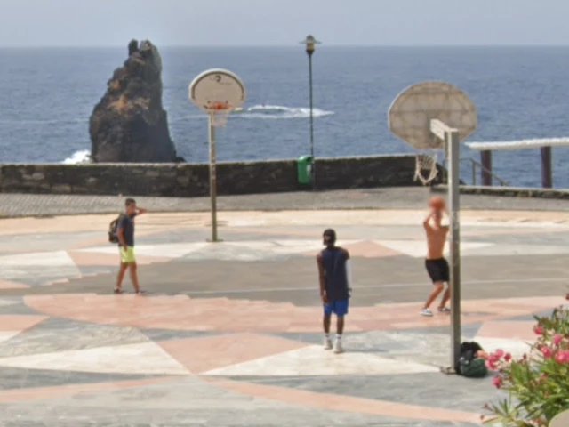 Profile of the basketball court Lido Street Court, Funchal, Portugal