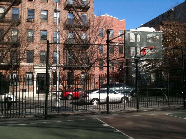 Profile of the basketball court Berry Playground, Brooklyn, NY, United States