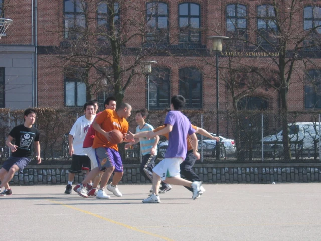 Game action at Israels Plads