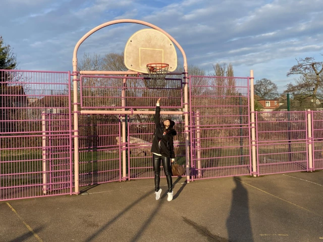 Profile of the basketball court Riverside Walk, Bexley, United Kingdom