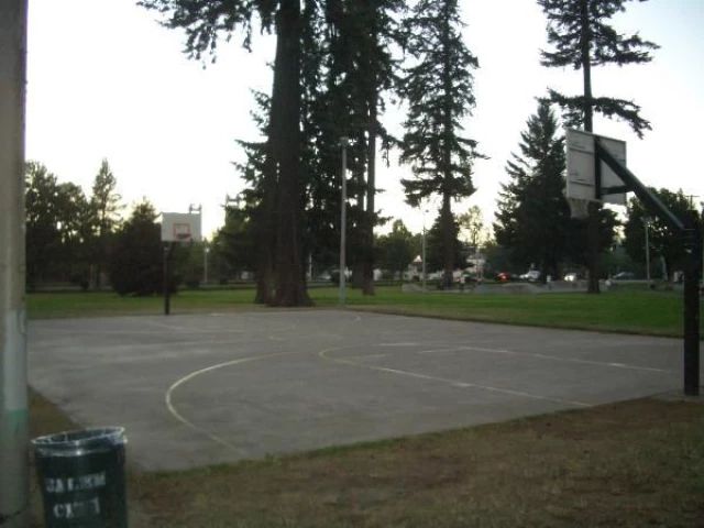 Profile of the basketball court Marion Park, Salem, OR, United States