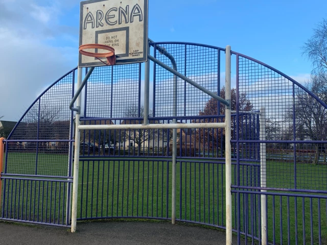 Profile of the basketball court Woodhall Lane MUGA, Beverley, United Kingdom