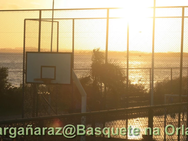 Profile of the basketball court Orla do Guaíba, Porto Alegre, Brazil