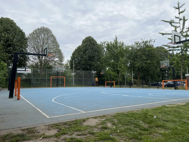 Profile of the basketball court Kroneneburg, Arnhem, Netherlands