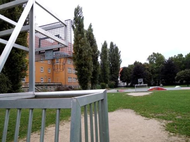 Profile of the basketball court Ernst Thälmann Platz, Pirna, Germany