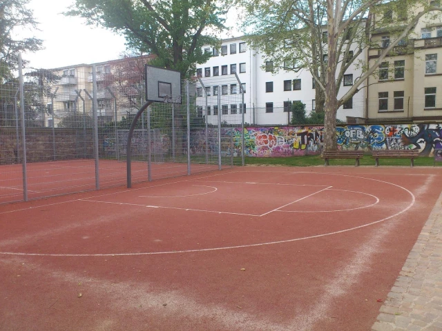 Profile of the basketball court Friedberger Anlage, Frankfurt, Germany