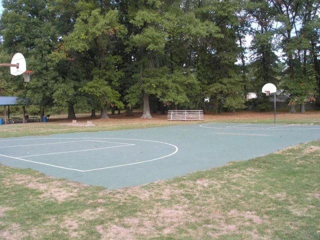 Profile of the basketball court Crutchfield Memorial Park, Cincinnati, OH, United States