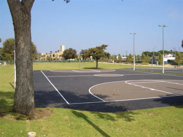 Profile of the basketball court Virginia Avenue Park, Santa Monica, CA, United States