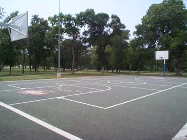 Profile of the basketball court Martin Luther King Park, San Antonio, TX, United States